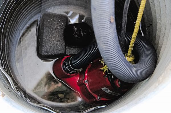 Cost of Submersible Sump Pump Service in Des Moines
